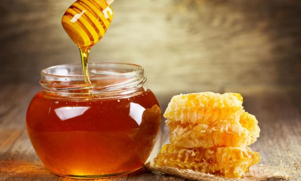 ΕΦΕΤ: Ανακαλεί μέλι - Διαπίστωσε πρόσθετες χρωστικές και νοθεία